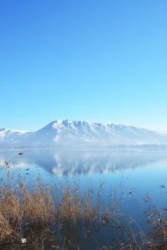 4268Reflection of snowy mountain Stock Photos