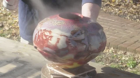 44 Ceramic Firing - Fired Pot with Iron Chloride Coating Getting Glazed Vidéo 79968455