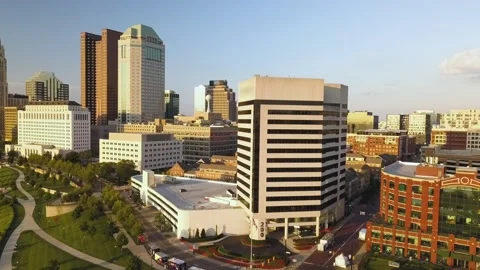 449 Downtown Columbus Ohio with the Scioto River 動画素材 133258066