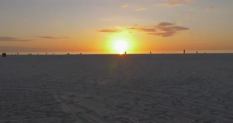 491 Man on the beach running into the sunset Stock-Footage 134546710