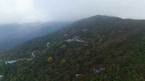 49.Buddhist temples in the mountains, temples in the clouds, Stock Footage 303571706