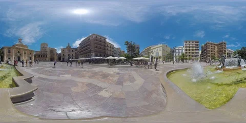 4K 360 VR video cityscape, Plaza de la Virgen Valencia Spain Vidéo 105856615