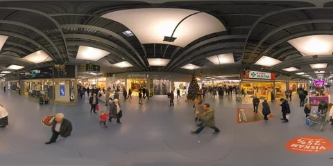 4K 360 VR video, crowd of people in shopping mall on black friday Vidéo 105425983