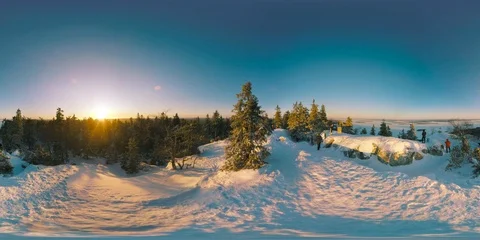 4K 360 VR video winter nature nordic landscape snow forest and lake on sunset Vidéo 122494530