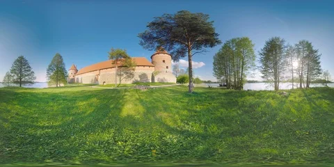 4K 360VR video Lithuania Trakai castle on island. Stockbeeldmateriaal 106185721