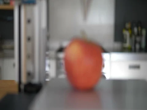 4k 3dPrintAppleConceptFocusPull Stockbeeldmateriaal 77150571