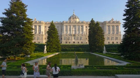 4K 4K Spain Madrid architecture landmark Royal Palace time-lapse. 스톡 동영상 107260807