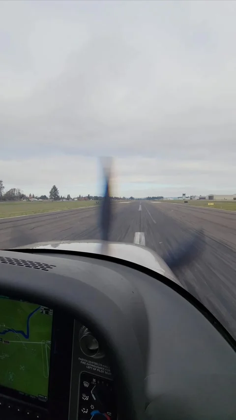 4K 60 fps view from cockpit departing from Aurora, Oregon Stock Footage 301275603