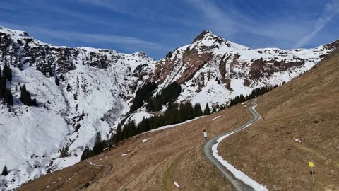 4K 60fps Cinematic Drone Forward Flight in Talschluss Lengau, Austria Vídeos de archivo 331624834