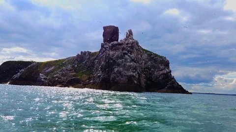 4k 60fps stabilized video from ocean level Cliff Ocean 스톡 동영상 112572323