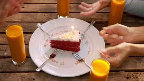 4k above medium video of young budget conscious, multicultural group of friends Stock Footage 201094101