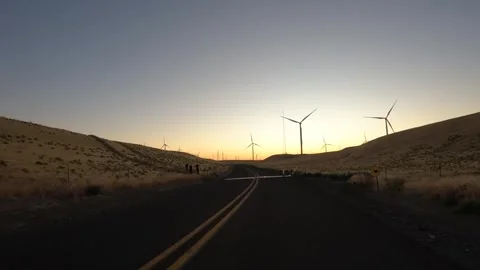 4K action camera driver's point of view rotating wind turbines in Oregon, USA Stock-Footage 341785972