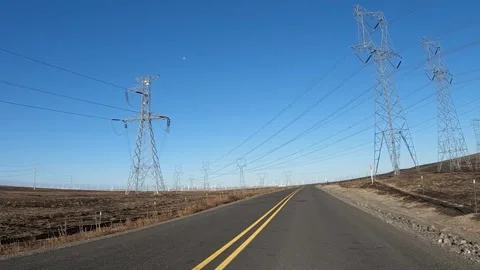 4K action camera driver's point of view rotating wind turbines in Oregon, USA Stock-Footage 341786434