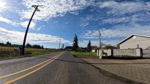 4K action camera footage driving through rural countryside roads in Oregon, USA 库存影片 335118632
