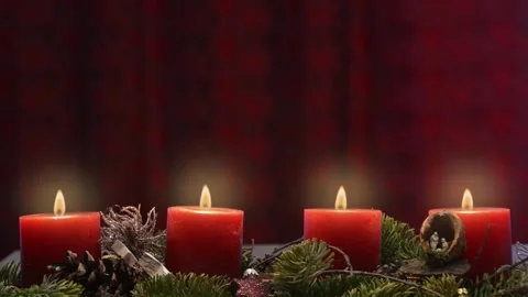 4K Advent Wreath With Single Lit Candle For First Sunday Of Advent 스톡 동영상 334442301