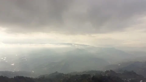 4k aerial fly into the mist Stock-Footage 172334146