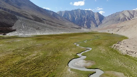 4k aerial fly over river in high altitude valley in Ladakh in India Stock Footage 107618002