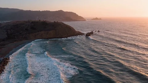 4K Aerial Flying View of Ocean and Cliff Stockbeeldmateriaal 80989240