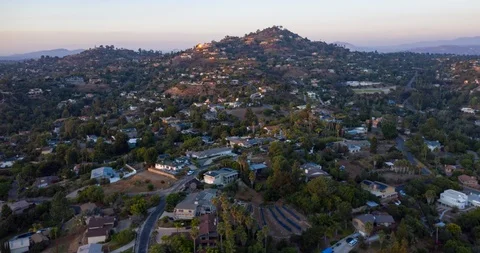 4K Aerial Hyperlapse - Mount Helix, La Mesa, CA 動画素材 115625125