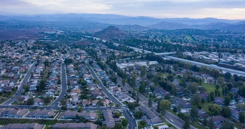4K Aerial Hyperlapse - Rancho Bernardo, CA 動画素材 115625142