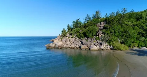 4K aerial low angle view of Florence Bay,Magnetic Island,Queensland,Australia Stock Footage 93583717
