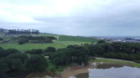 4K Aerial Pull-Out Drone Shot of Farmlands, South Africa Stockbeeldmateriaal 157322690