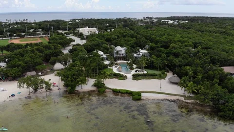 4k aerial shot of beach & Homes in the Florida Keys Stock Footage