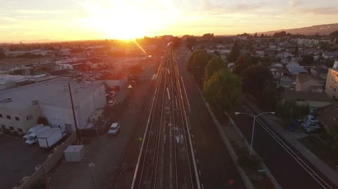 4K Aerial view bart train coming backward Vídeo Stock 64934829