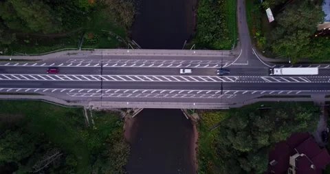 4K aerial view of the bridge, river and car traffic. Stock-Footage 160850802