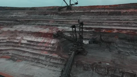 4K Aerial View of Two bucket-wheel Excavator 293 in Hambach Mine, Germany 動画素材 319025631