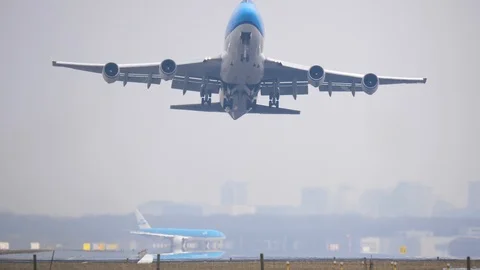 4K Airplane take off Stock Footage 87033148