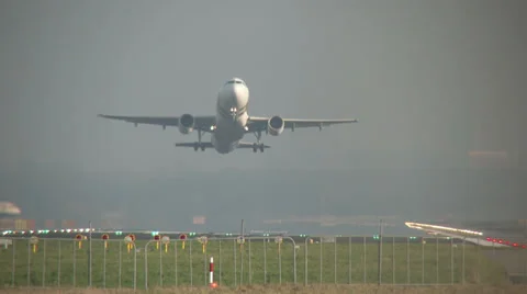 4K: Airplane takeoff Stock Footage 33450396