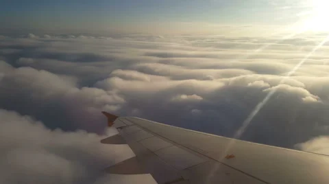 4k airplane wing vibrates on the clouds. Stock-Footage 58462876