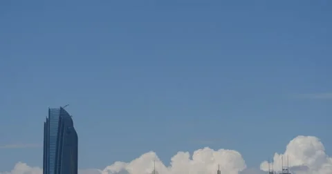 4k Altocumulus clouds over CBD building high-rise &amp; skyscraper at urban city. Vídeos de archivo 40650901