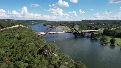 4K Amazing Drone view of Austin, TX with 360 Bridge 库存影片 211874613