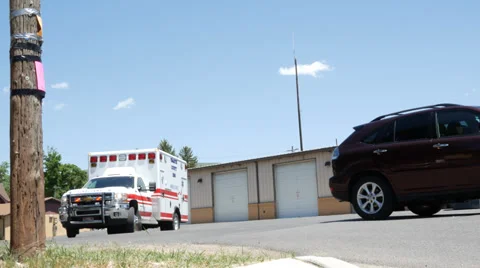 4k Ambulance Video stock 39303302