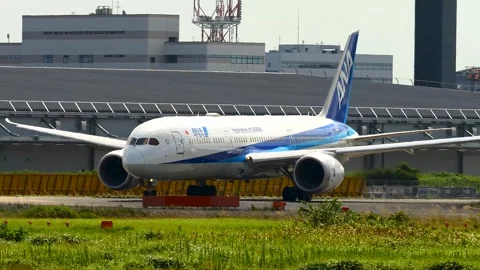 4K ANA Boeing 787-9 JA924A Lineup at Narita International Airport Japan 库存影片 338040075