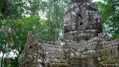 4K, Ancient stone faces statue of Ta Som temple. Angkor Thom Famous landmark-Dan Stock Footage 119058418