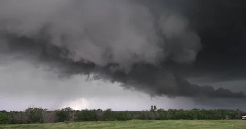 4K Angry looking storm clouds and wall cloud. Video stock 40402469