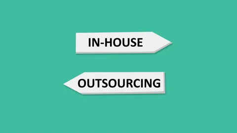 4k animation inhouse vs outsourcing, arrow signs appear on screen Video stock 204969688