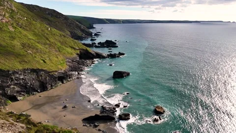 4k arial shot of the north cornish coastline Stock Footage 274412916