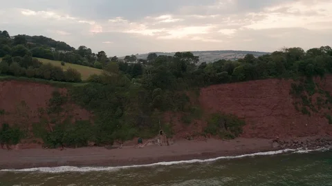 4K Ascending Pan Around Ness Cover in Shaldon on the South Devon Coast Video stock 113114652