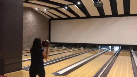 4K B-roll Gutter Ball Stock Footage 202229636