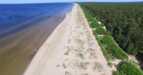 4K - Baltic beach. Aerial view forward Video stock 50947530