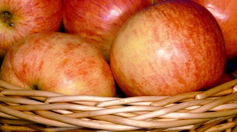 4k – Basket full of fresh red and green apples Stock Footage 56568404
