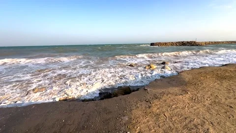 4K Beach Scene: Waves Rolling onto the Shore. Stock-Footage 302927195