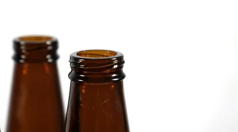 4K - Beer bottles Video stock 43483046
