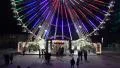 4k Big Ferris Wheel entrance at Christmas fair 4k or 4k+ Resolution