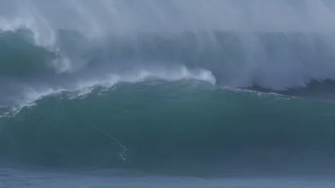 4K: Big Waves Crashing in Slow Motion With Lots of Foam Stock Footage 72882257