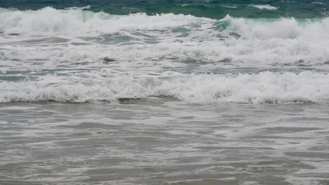 4K Big waves in the sea in the typhoon season at Andaman Sea or Pacific Ocean Vídeos de archivo 79517073